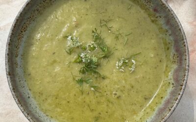 Romige courgette-prei soep